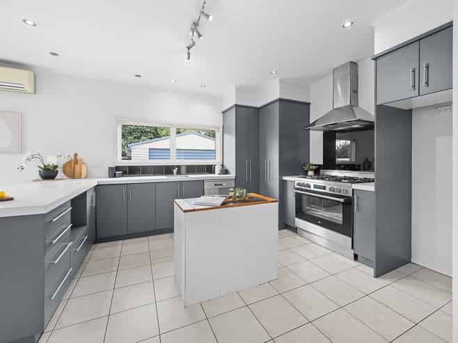 12 Saunders Road, Allenton