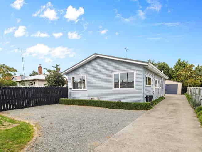 12 Saunders Road, Allenton