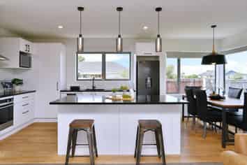 25 Dunstan Crescent, HORNBY