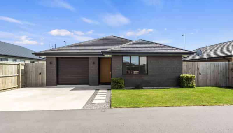 10 Reins Lane, Yaldhurst