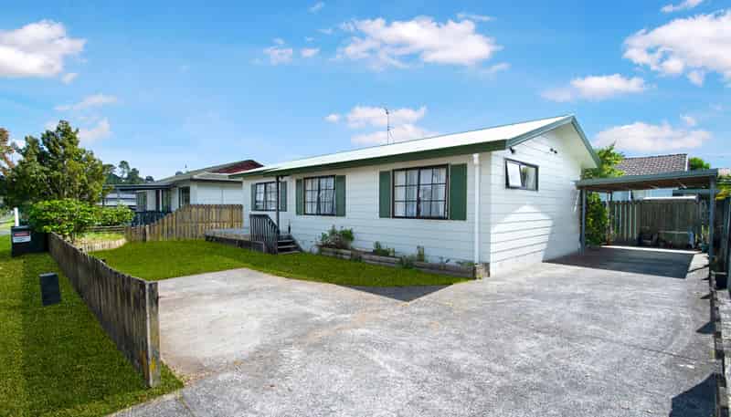 1/215 Waitemata Drive, Ranui