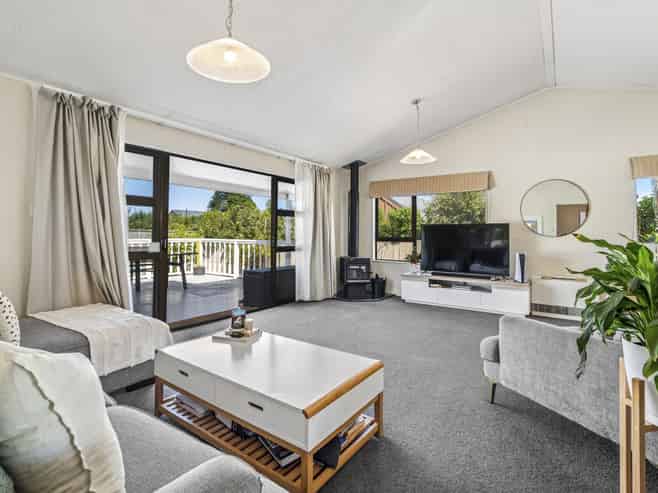 2/62 Shepherd Road, Waipahihi