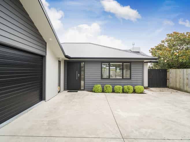 63a Keeling Street, West End