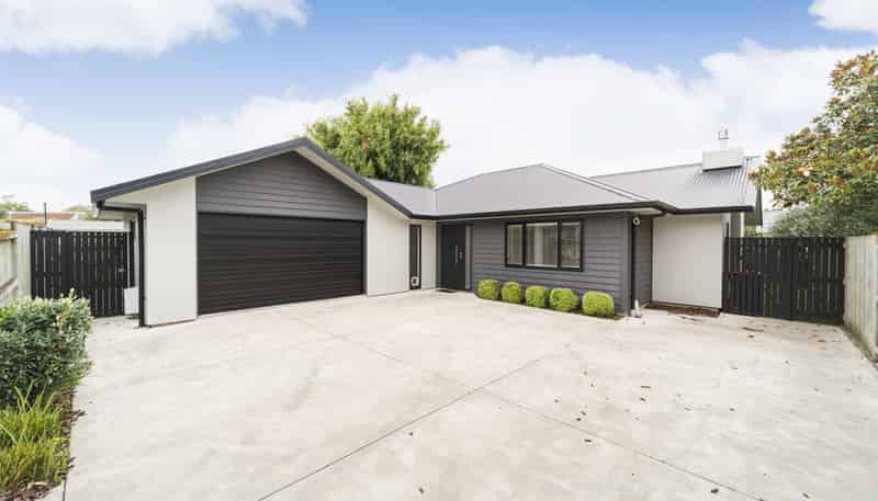 63a Keeling Street, West End