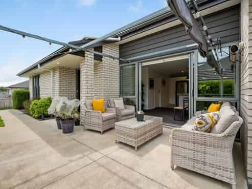 2 Kahawai Close, Pyes Pa