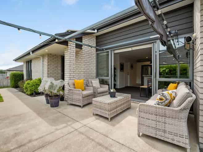 2 Kahawai Close, Pyes Pa