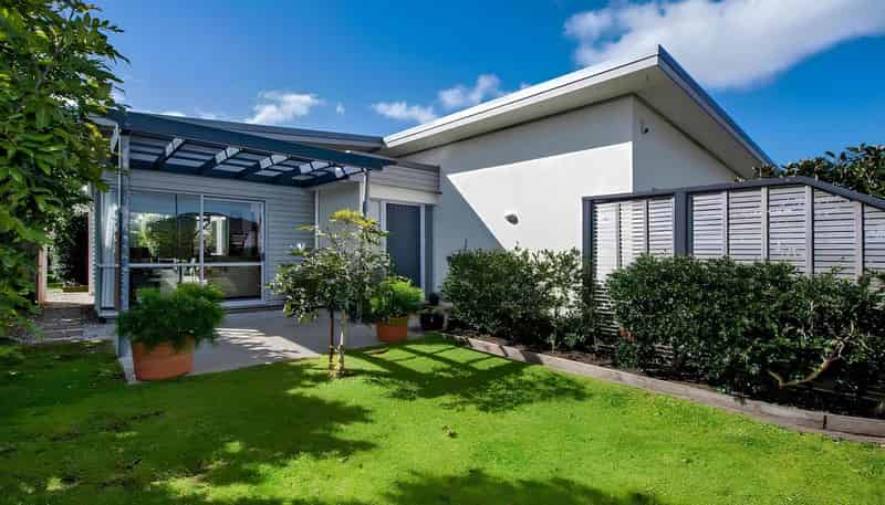 4 Resolution Place, One Tree Point