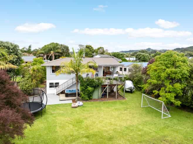 10 Williams Crescent, Point Wells