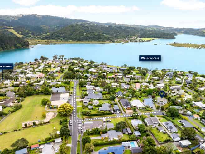 10 Williams Crescent, Point Wells