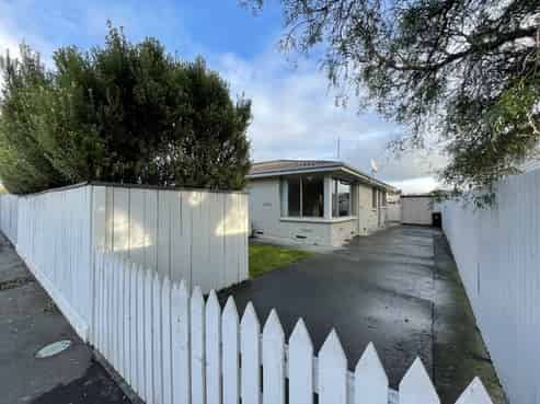 a/400 Southampton Street West, Hastings