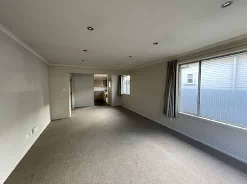 a/400 Southampton Street West, Hastings