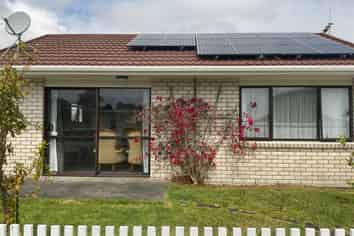 1/10 Kelvin Place, Westown