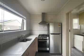 1/10 Kelvin Place, Westown