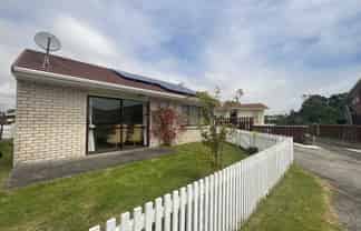 1/10 Kelvin Place, Westown