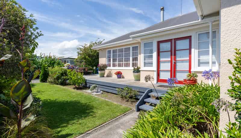 1 Huia Street, Foxton Beach