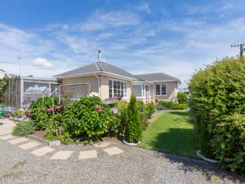 1 Huia Street, Foxton Beach