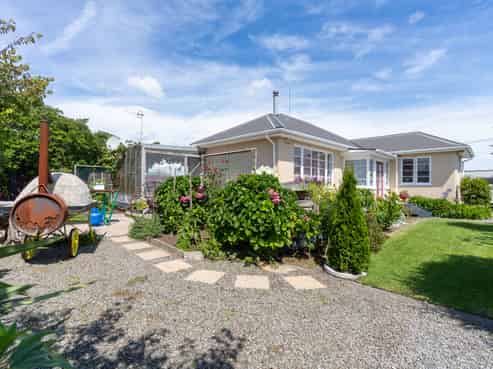 1 Huia Street, Foxton Beach
