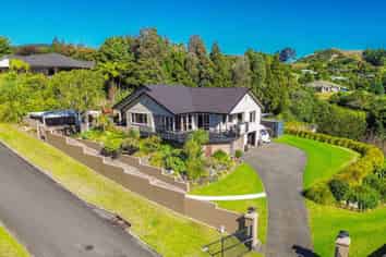 14 Estates Terrace, Welcome Bay