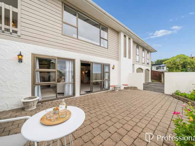 14 Hibiscus Grove, Maungaraki
