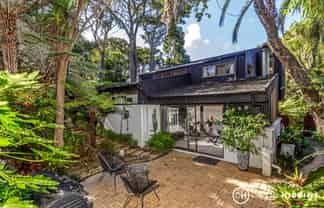 9B Raymond Terrace, Northcote