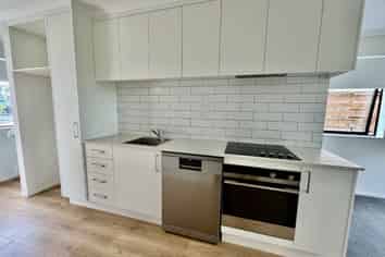 14/1797 Great North Road, Avondale