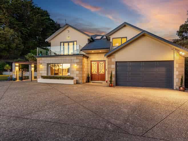 501 Grays Road, Pauatahanui