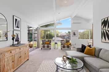 26 Beechdale Crescent, Pakuranga