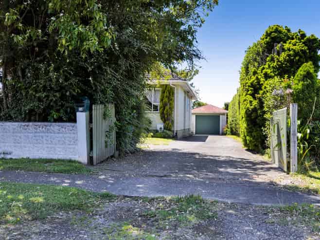 114 Brecon Road, Stratford