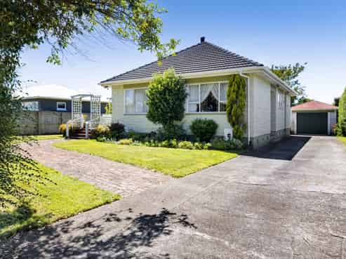 114 Brecon Road, Stratford