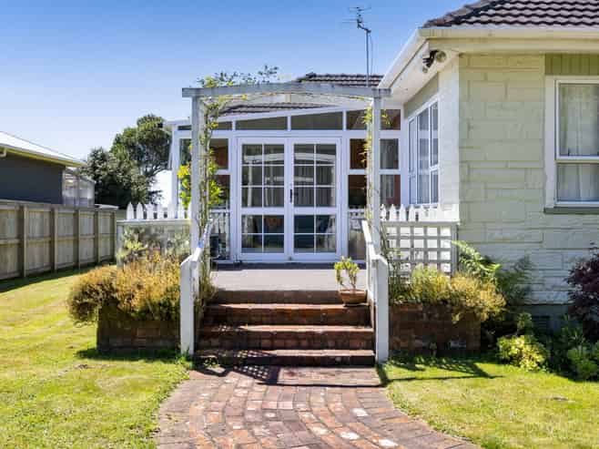 114 Brecon Road, Stratford