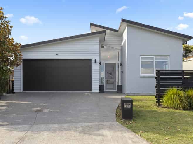 22 Knoll Rise, Pukekohe
