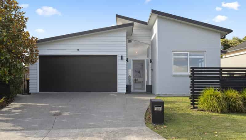 22 Knoll Rise, Pukekohe
