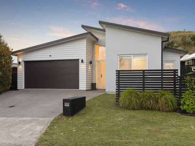 22 Knoll Rise, Pukekohe