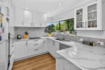 14 Channing Crescent, Botany Downs