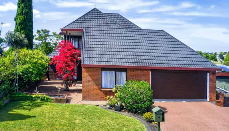 14 Channing Crescent, Botany Downs