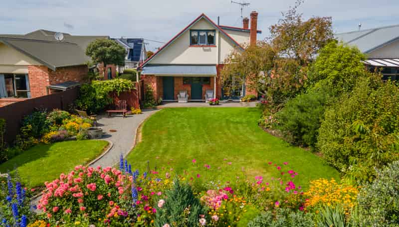 13 Jackson Street, West End