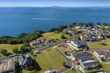 337 Pinecrest Drive, Gulf Harbour