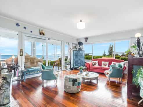 63 Ames Street, Paekakariki