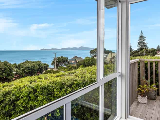 63 Ames Street, Paekakariki