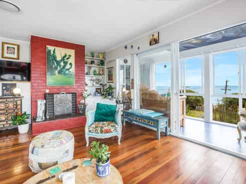 63 Ames Street, Paekakariki