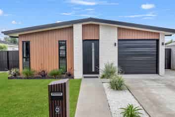 6 Cambridge Street, Pahiatua