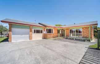 12A Carthew Street, Feilding