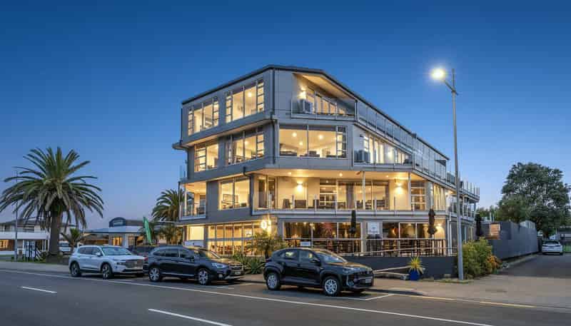 U2E/8 The Esplanade, Whitianga