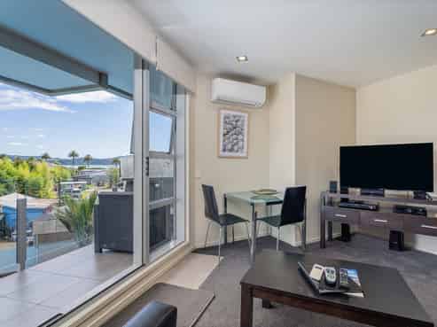 U2E/8 The Esplanade, Whitianga