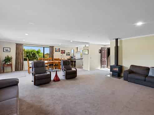 1066 Junction Road, Egmont Village