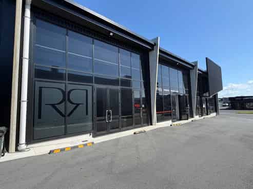 Quality Mount office