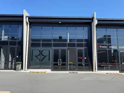 Quality Mount office