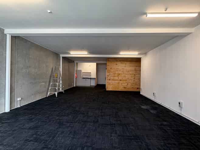 Quality Mount office