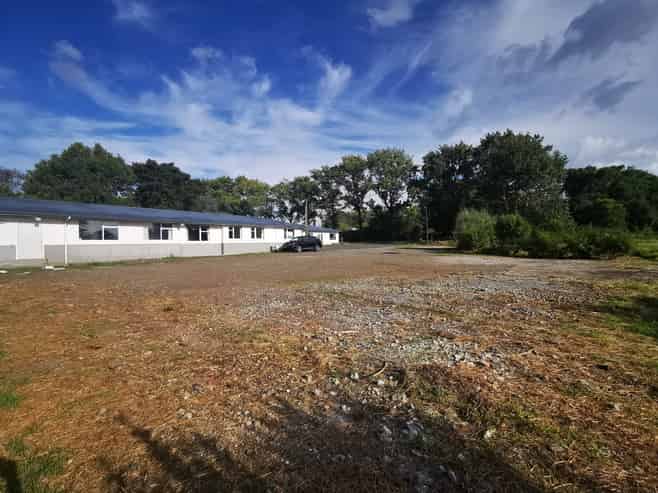 Westgate versatile premises with substantial yard