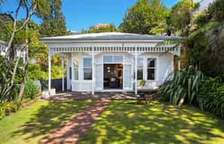 21 Northland Road, Northland